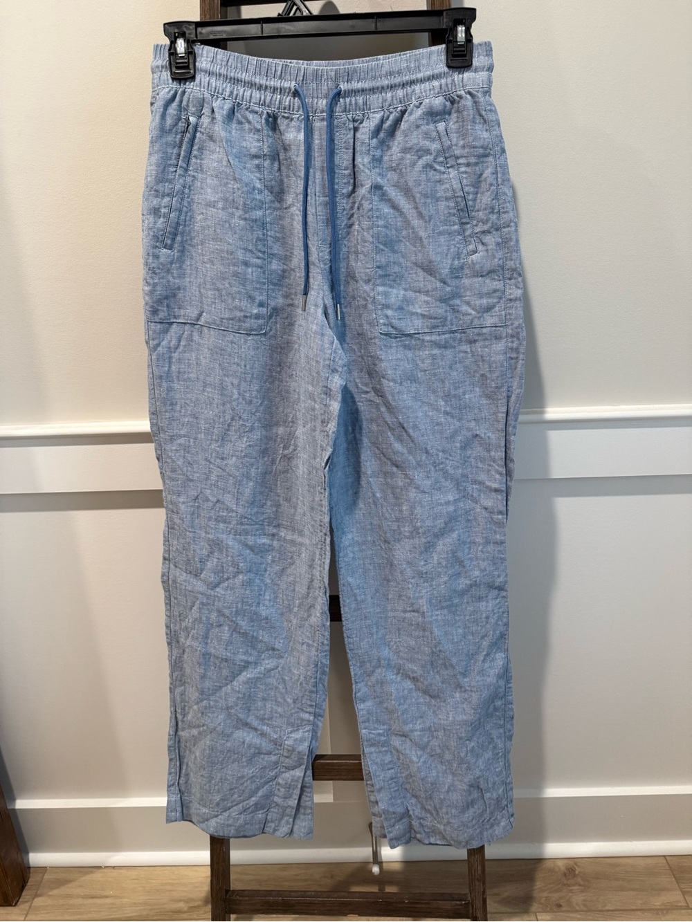 Athleta Light Blue Linen-Blend Drawstring split inside hem size 6